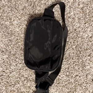 Women’s crossbody bag